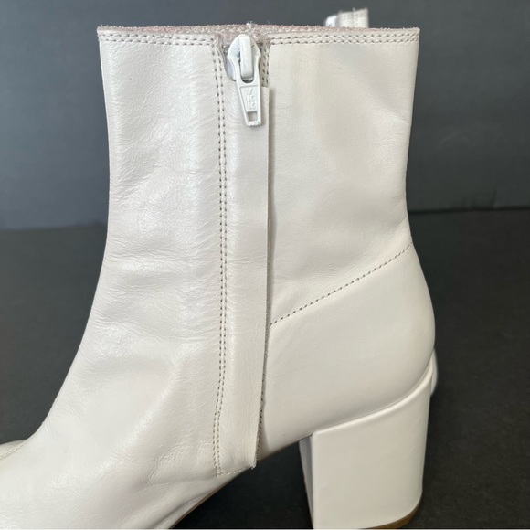 & Other Stories Women’s White Leather Booties Chunky Heel Round Toe **Size 7.5 - Picture 7 of 14